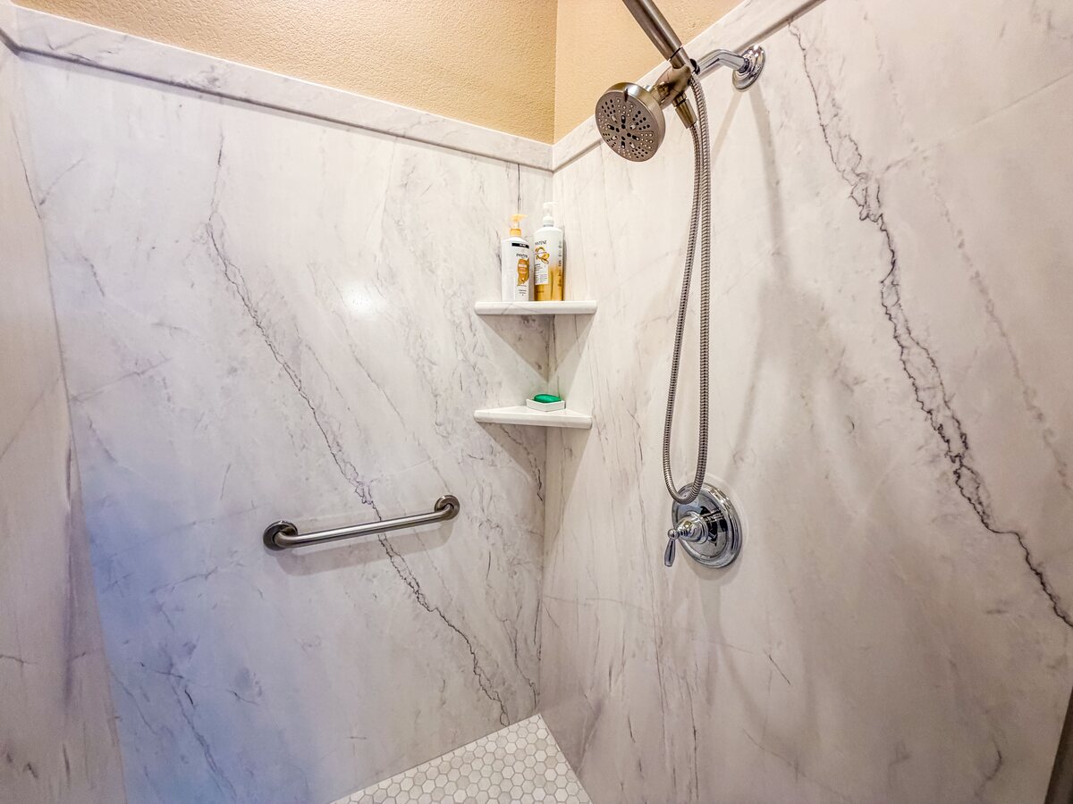 Project photo — replace Bathtubs & Showers project